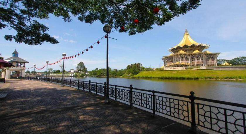 Zotel Business & Leisure Hotel Kuching Exterior foto