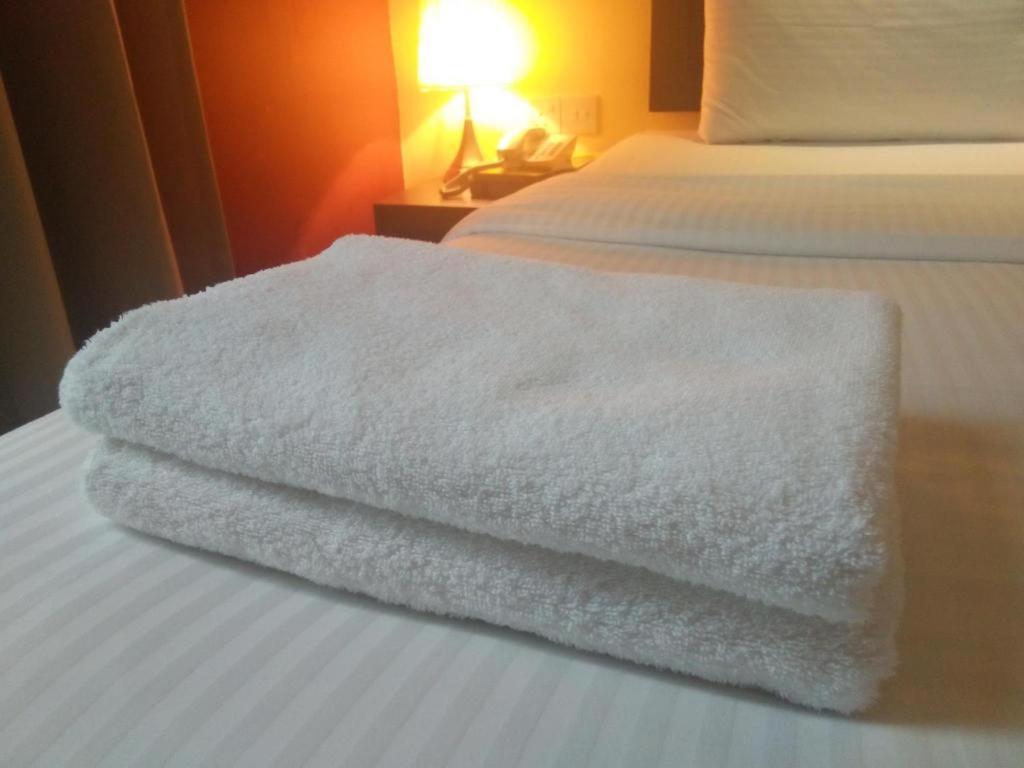 Zotel Business & Leisure Hotel Kuching Exterior foto